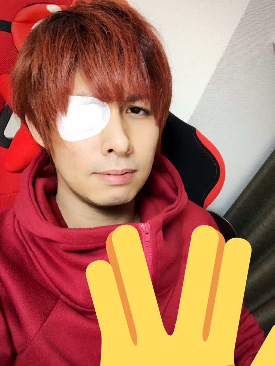 ぎこちゃん Na Twitteru 片目だけ見えないからずっぽし眼帯貼った