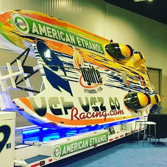 CatCanDoRacing's tweet photo. Good morning boat fans. Anybody heading to a boat show this weekend? Enjoy your day. #fuelthepower #ONEFASTKITTY #CATCANDO #Ethanol π₯ π₯ π₯ https://t.co/kyQ490OFvy