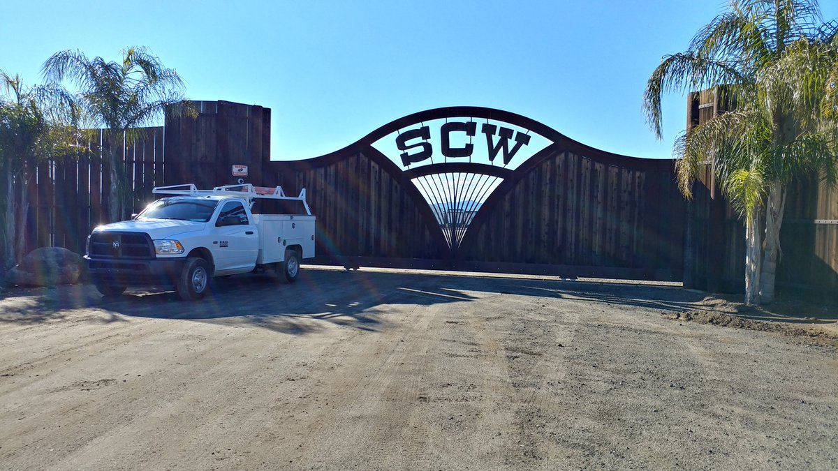 Mr_K_THOMPSON's tweet photo. @HySecurity #SlideDriver is the best operator for this size of gate. https://t.co/1bsslPVSBO