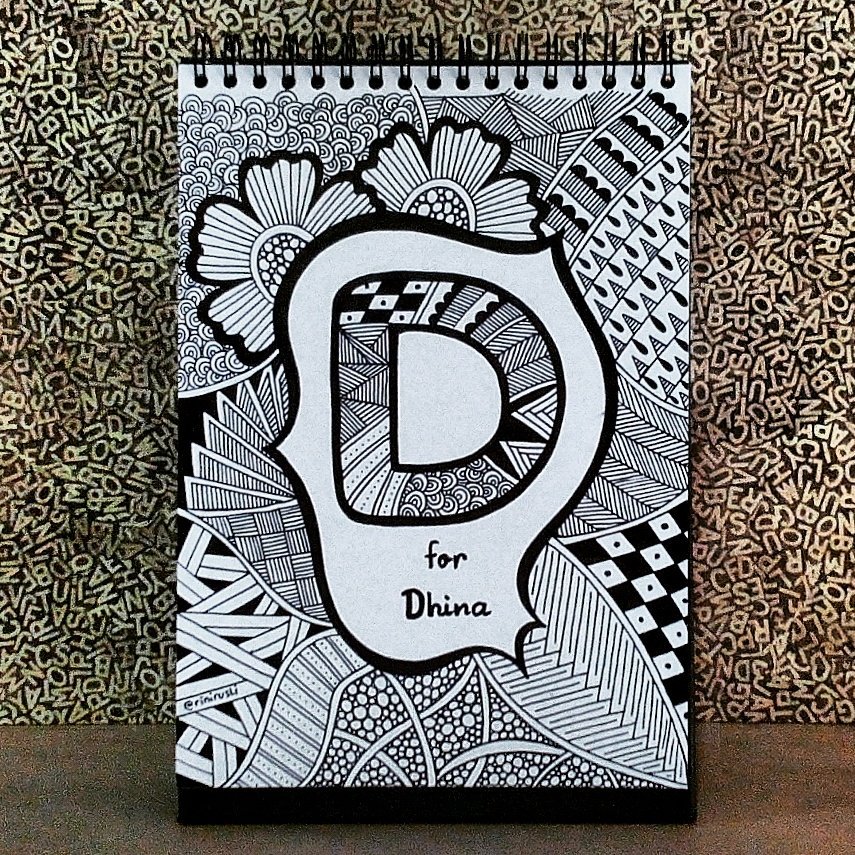RiniRRusli's tweet photo. Calendar 2017.

#RinRusDoodleArt #calendar2017 #handmade https://t.co/6TKUJmmpu3