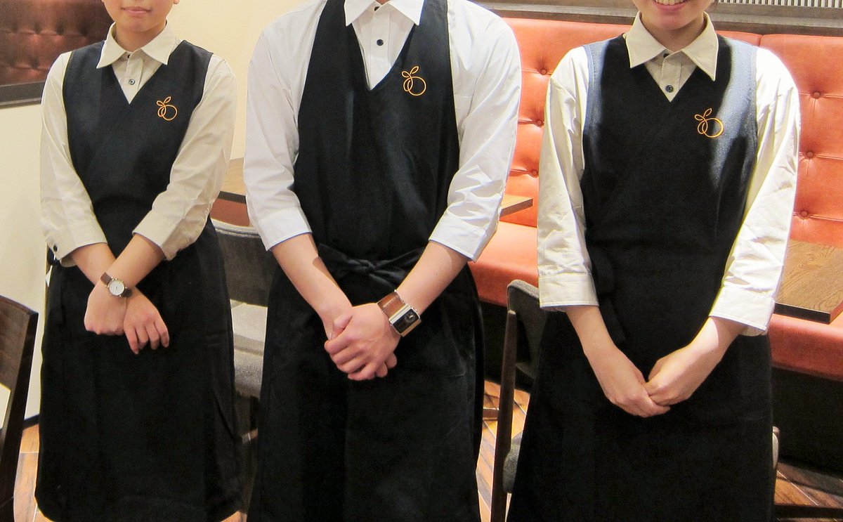 金澤文豪カフェあんず على تويتر 当店のスタッフの制服をご紹介 真ん中は男性用 女性用は前打ち合わせのエプロンドレスになっています 先注文 前払い制 お冷はセルフサービスにてお願いしておりますが みな真心のある接客を心掛けております どうぞお引き立て 金澤文豪カフェあんず على تويتر 当店のスタッフの制服をご紹介 真ん中は男性用 女性用は前打ち合わせのエプロンドレスになっています 先注文 前払い制 お冷はセルフサービスにてお願いしておりますが みな真心のある接客を心掛けております どうぞお引き立て