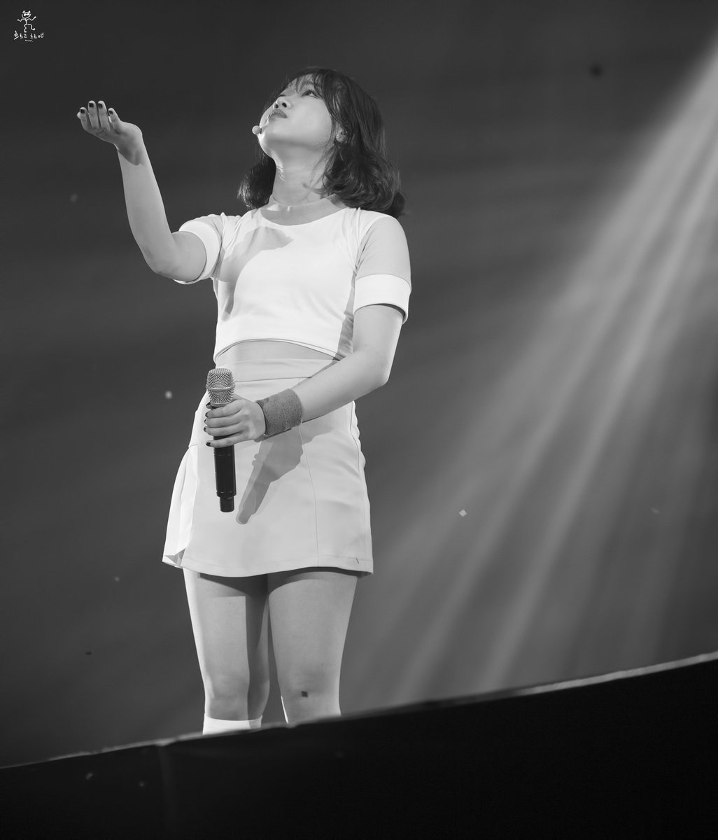 hrgogo_'s tweet image. 타임슬립 콘서트

인연이란 이름으로
널 만날 수 있음에 감사해 
함께함이 얼마나 귀하고 감사한지
널 보면서 느껴 
#최유정 #아이오아이