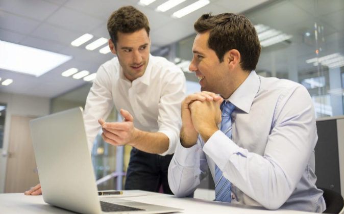 expansioncom's tweet image. El paro cae al 18,63% en 2016, resultados de Bankinter y otras noticias a esta hora bit.ly/2jshHZW