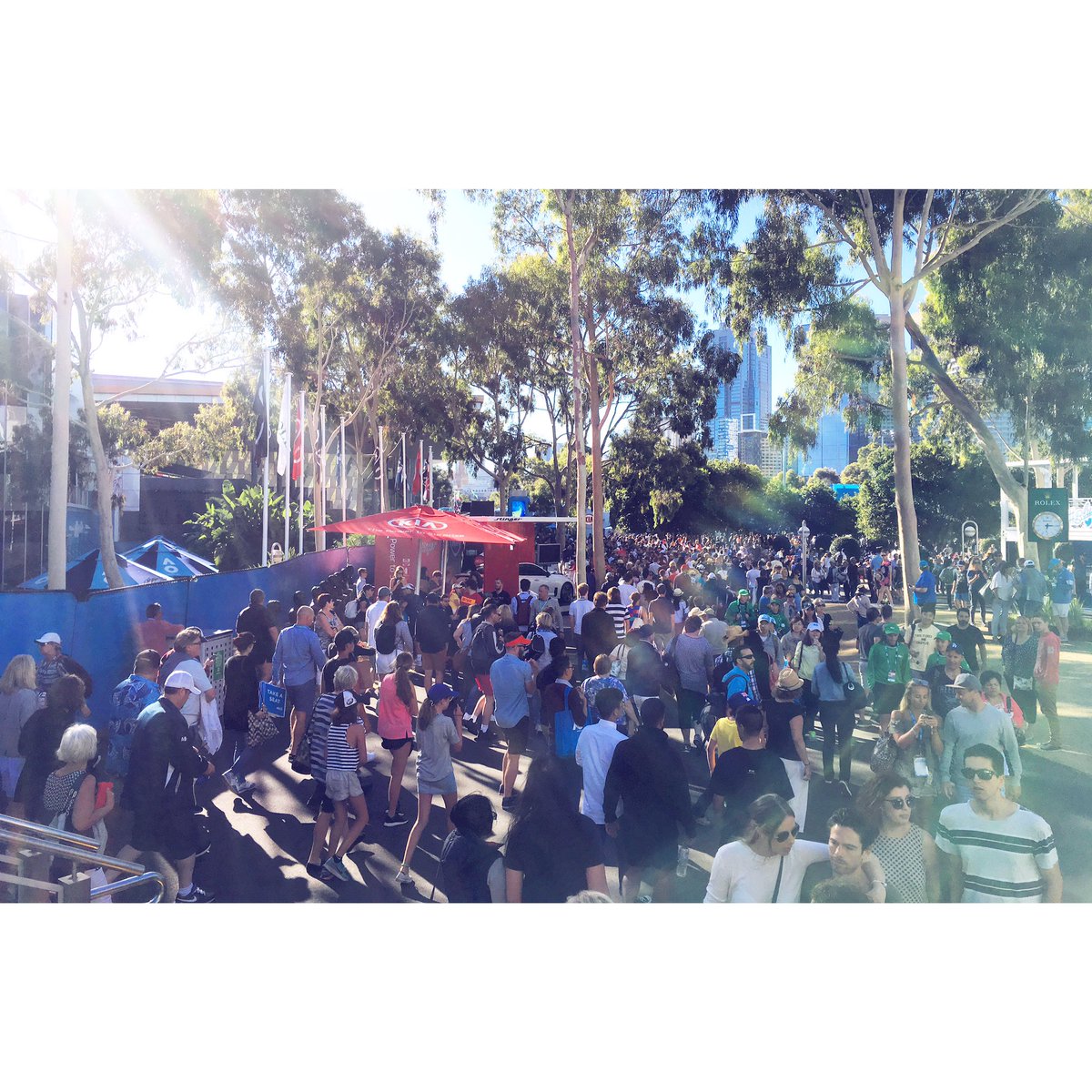 cheriedetermes's tweet photo. decent turnout 🇨🇭 #ausopen #teamswitzerland #readyforroger #stokedforstan #7tennis https://t.co/SodebOckPm