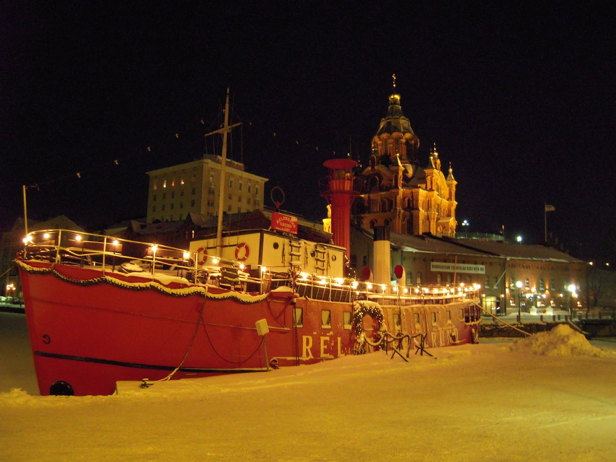 DiscoverFinland's tweet photo. The Light-Ship Relandersgrund is the oldest in Finland, and is now a functioning restaurant and café: https://t.co/lPJfdCycdT https://t.co/A3qT0jexVW