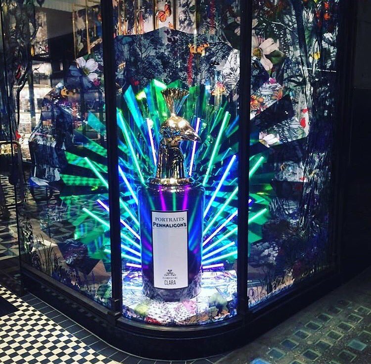 outlineartists's tweet photo. More of @kristjanaswilliams' stunning collaboration with @PenhaligonsLtd https://t.co/yF1L74TJLo