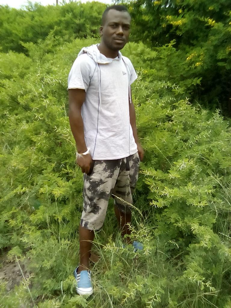 Gsndaba's tweet photo. Ngisekhaya https://t.co/kXsDfGBEeU