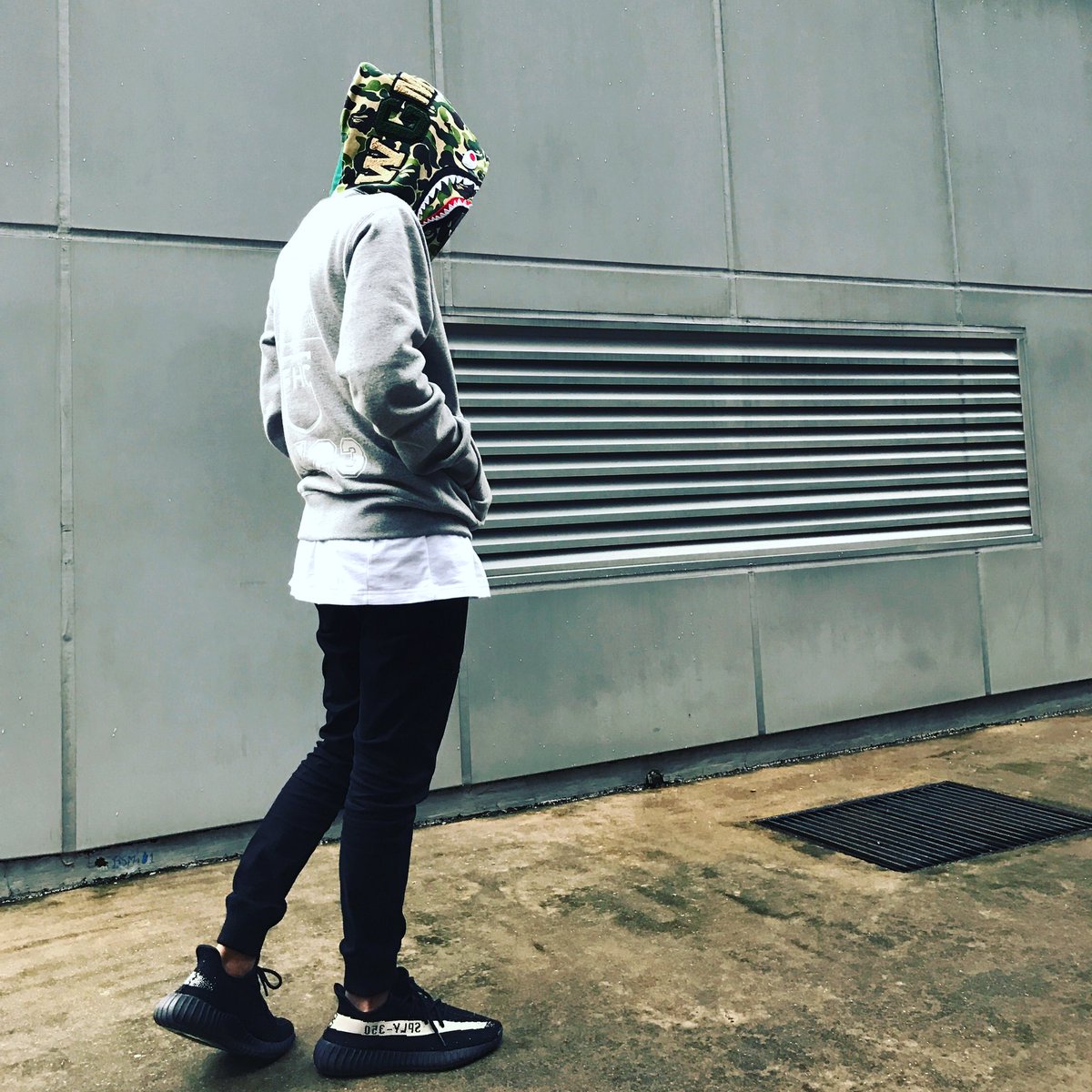 jackwong343's tweet photo. Bape hoodie https://t.co/01aobvKOe6