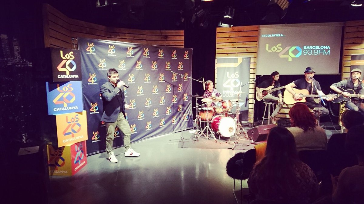 adriaortega's tweet photo. Presentant el #40backstage ahir amb @ProjecteMut @40Catalunya @Los40_Spain https://t.co/cpe4Ty67EG