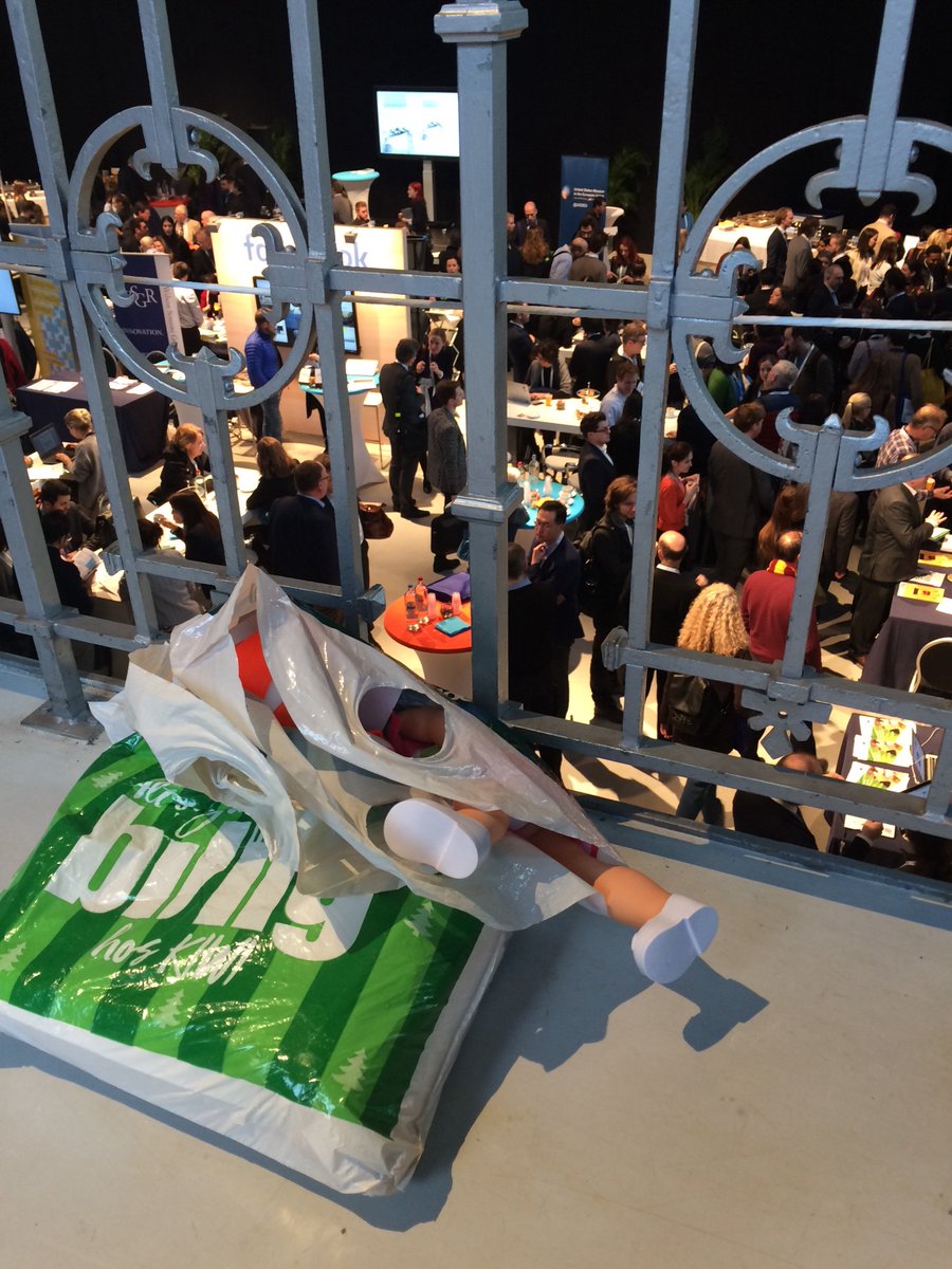 Grommoen's tweet image. What is going on at #cpdp2017 @finnmyrstad ? #toyfail