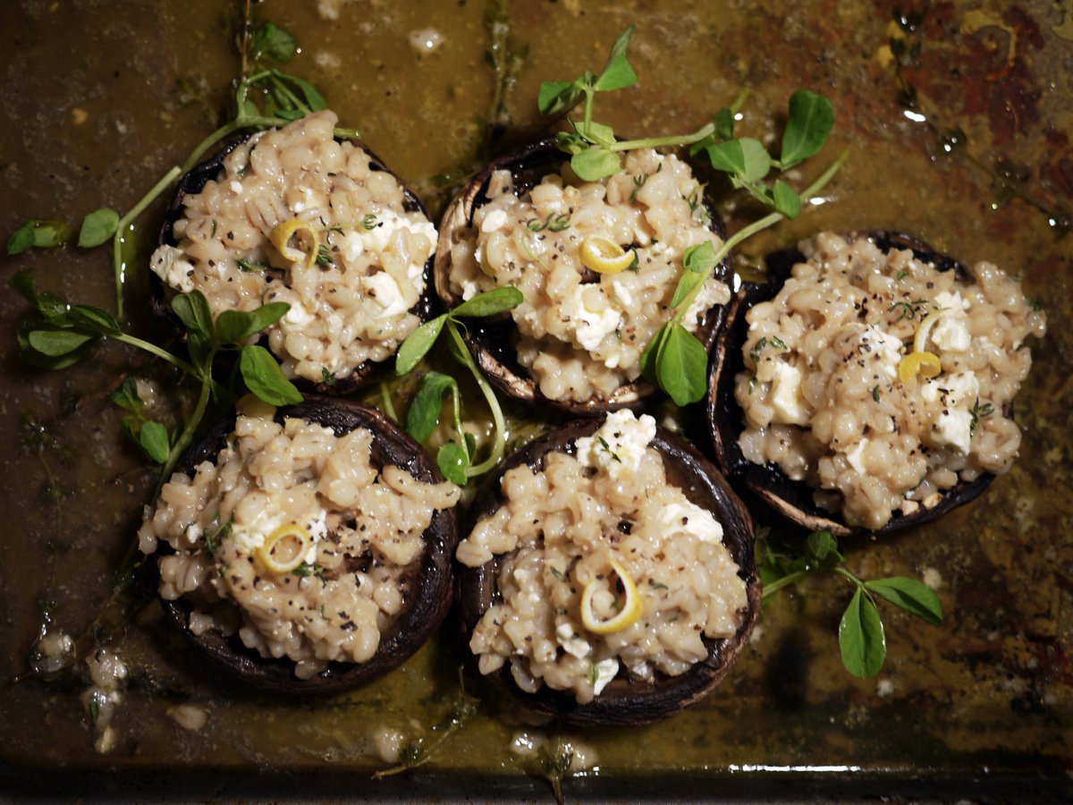 KitchenCreativ's tweet photo. #supperclub experiments... Portobello mushrooms with pearl barley and preserved lemon #TheKitchenCreative #Foodie https://t.co/9Vl8uCfhJT