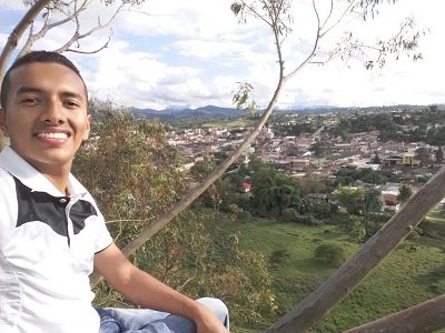 UN_Women's tweet photo. Young people work to prevent violence against women &amp; build non-violent masculinities: https://t.co/w37yBPvtKr @ONUMujeresCol @UNWOMEN4Youth https://t.co/qn3yLWT8XL
