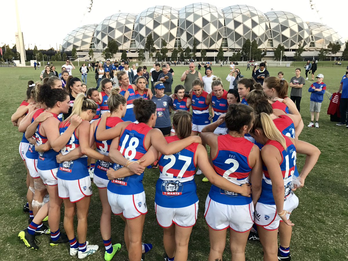 BulldogsW's tweet photo. 10 point victory at tonight's practice match v. Pies. Bring on the season and hear us roar! 
#AFLW
#bemorebulldog https://t.co/uSlke2P6Pk