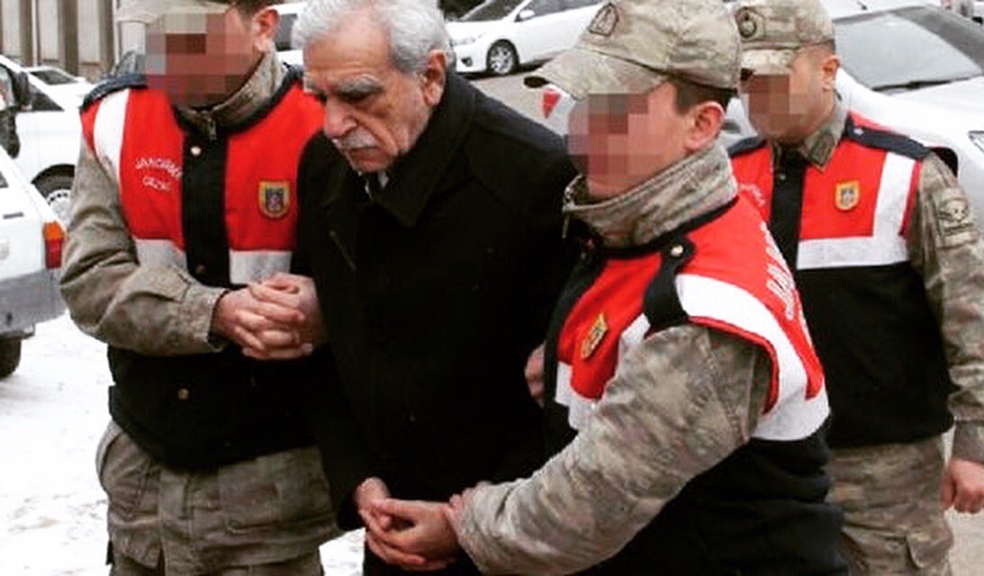 Halis Bayancuk(Ebu Hanzala); 33 yaşında, IŞİD Türkiye sorumlusu... 
Ahmet Türk; 74 yaşında, belediye başkanı...