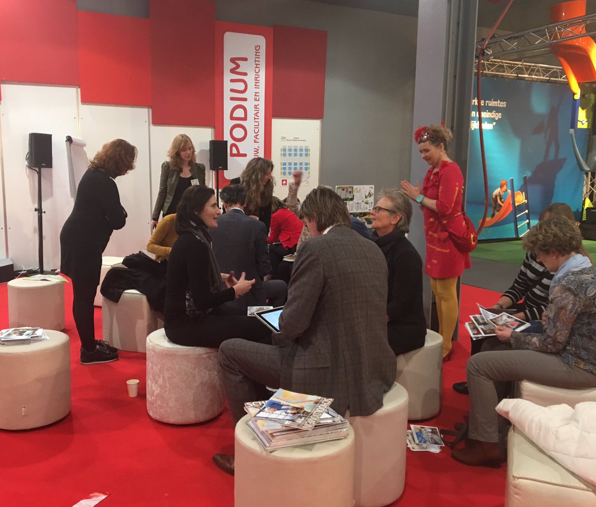 JudithVroemen's tweet photo. Fijne start vd dag op de @notbeurs met de inspirerende workshop van collega's @BarbaraInspires en Anne @ICSadviseurs https://t.co/9WmPLPePJt