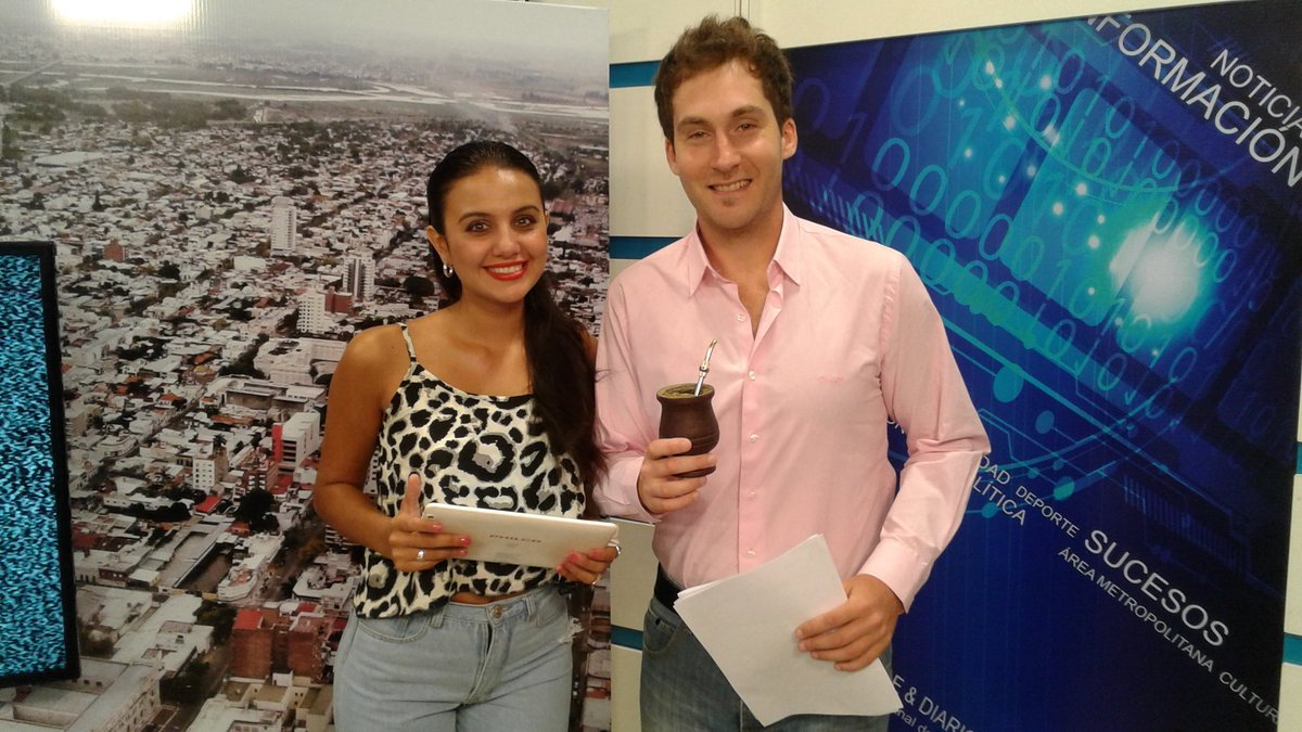 arribasantafe's tweet photo. #DaleQueVenimos #Prendete #ArribaSantaFe #Canal9Litoral #CableyDiario Desde las 7, con Priscila Enrique y Luis Amsler https://t.co/vqGk48nAxx