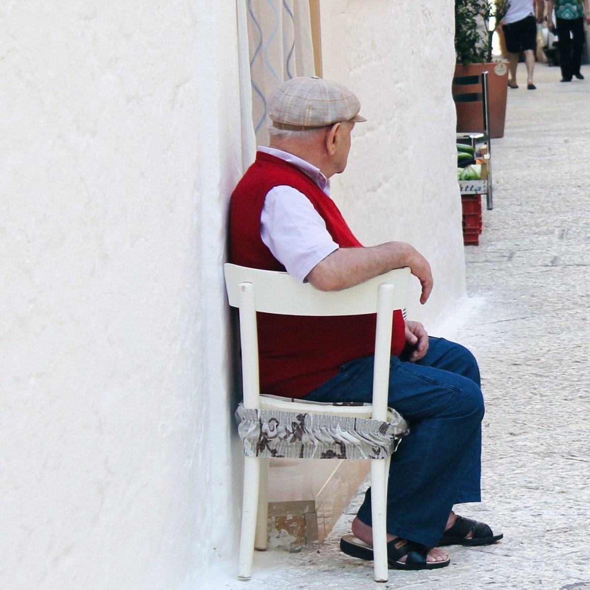 Questa è #Bari, tende svolazzanti e la tendenza a passare ore ore e ore ad osservare... #WeAreInPuglia