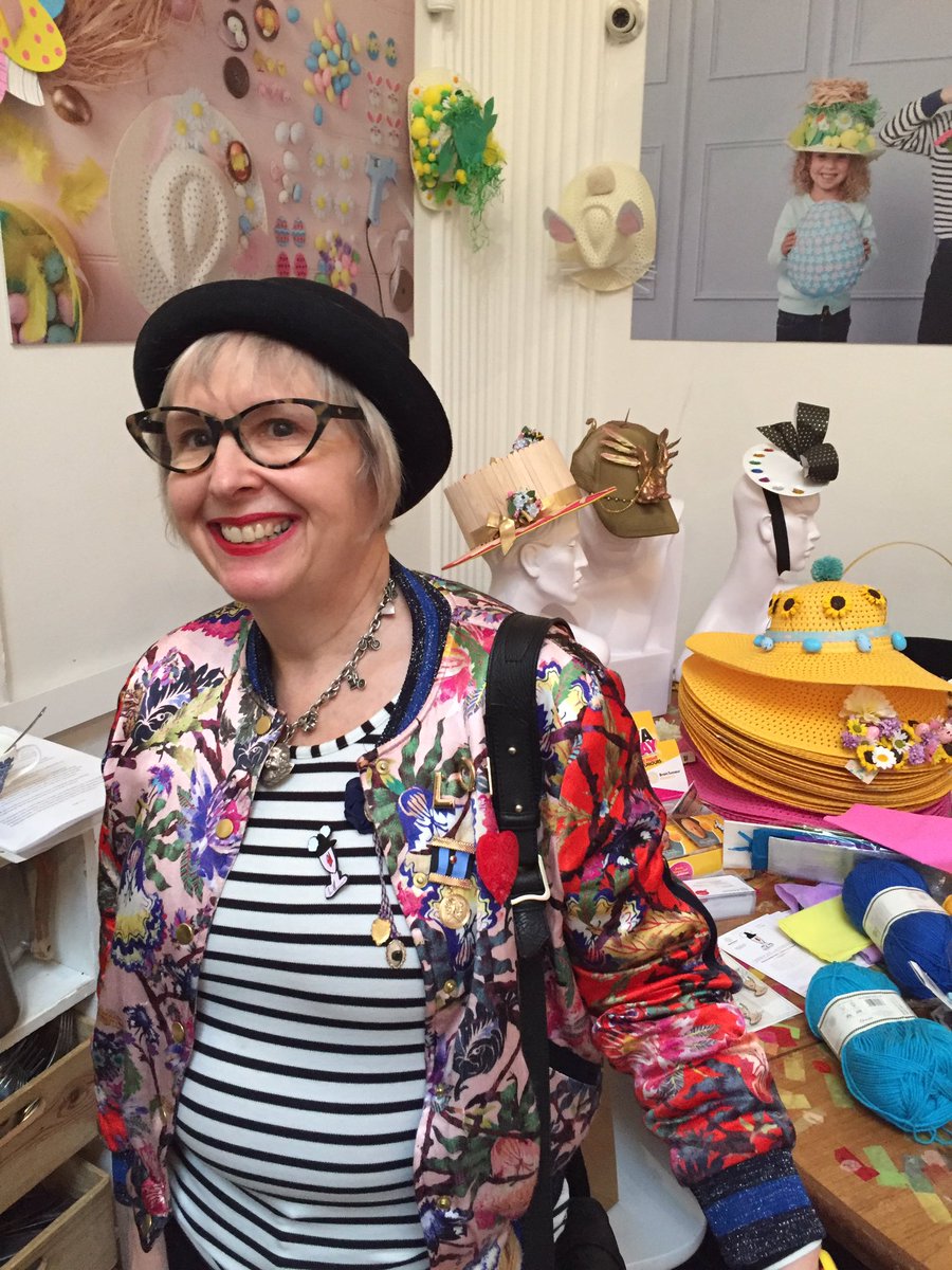 braintumourrsch's tweet photo. .@designrandb met Amanda at @hobbycraftspring #wearahatday. Amazing lady! Thank you for purchasing the #piersatkinson brooch https://t.co/nNvHZ1AorD