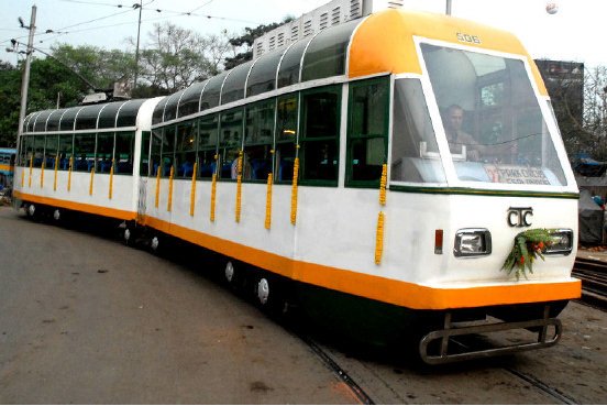 SlumDogReviewer's tweet photo. #TramsofKolkata have come a long way from being the oldest operating electric tram in Asia to being the only tramway in India. https://t.co/0Gcvdt6ltQ