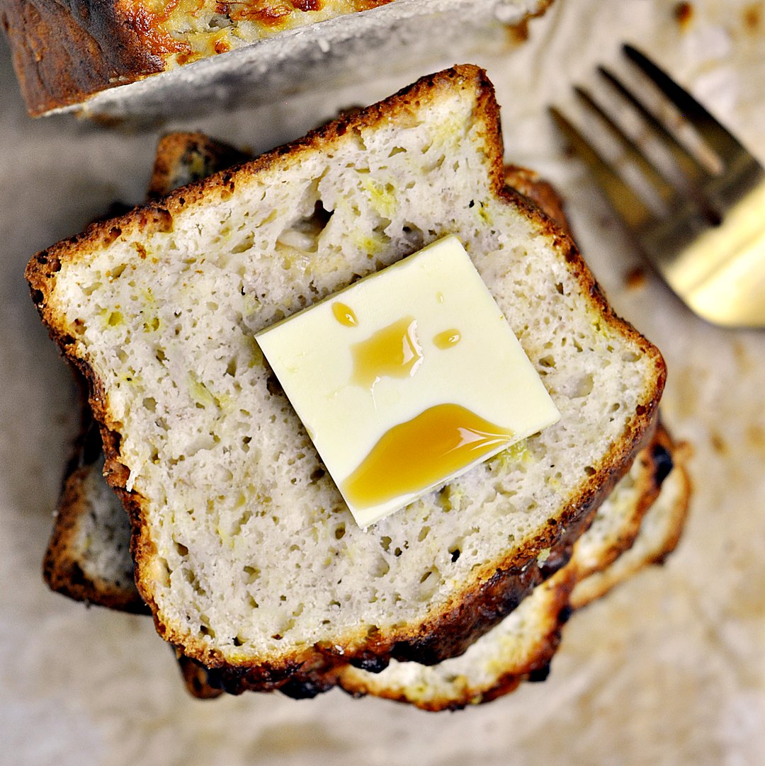 FussFreeCooking's tweet photo. Healthy bakery-style banana bread with only 4 ingredients! https://t.co/y8GLqMV3Gh #ontheblog #banana #recipe #yum #baking #4ingredients https://t.co/C7D8K1mlG9