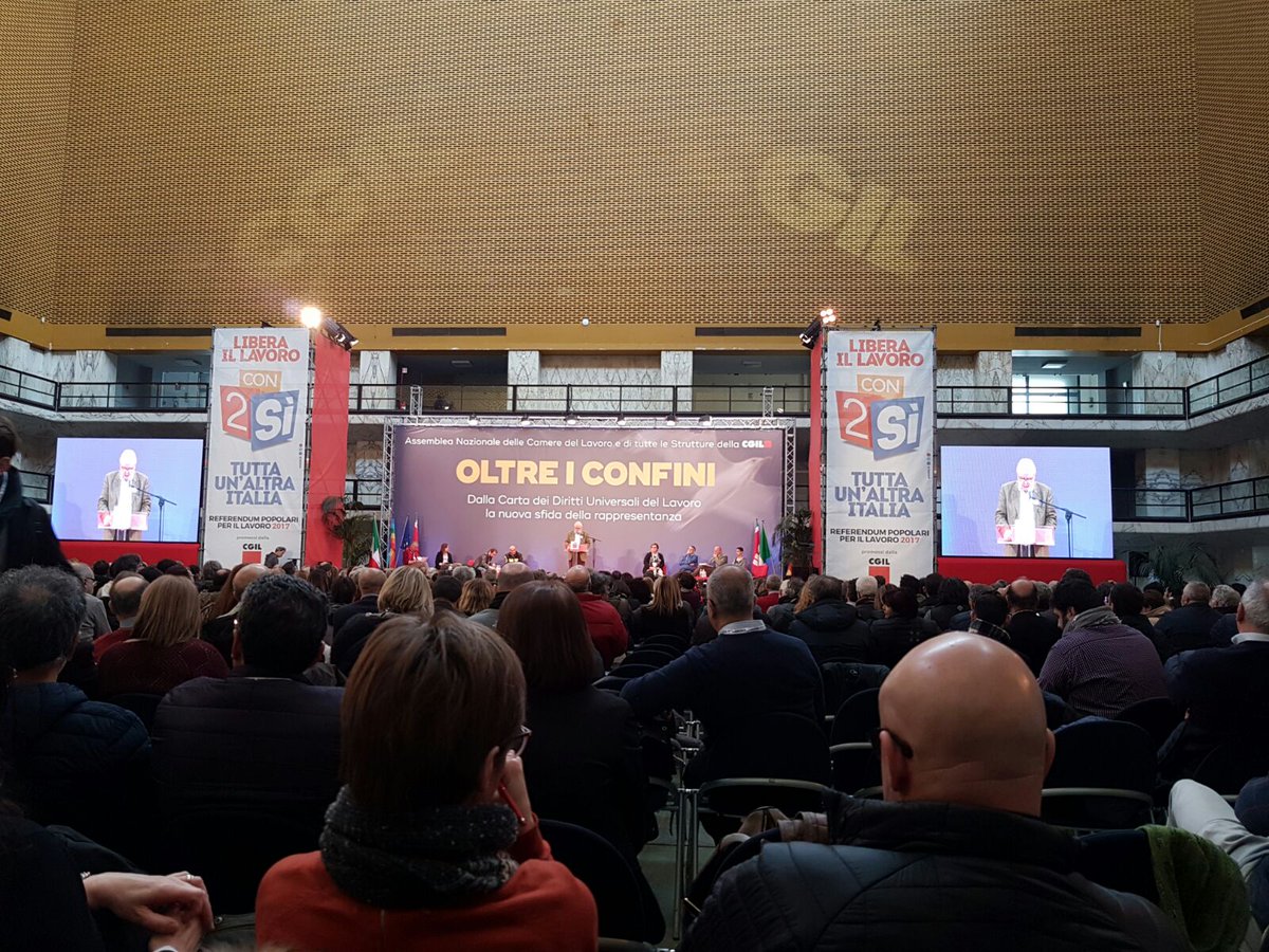 CgilBologna's tweet photo. La delegazione di #Bologna all'assemblea generale #Cgil a #Roma sui #ReferendumLavoro #Con2Si https://t.co/dSK4p5pGh7 #sfidaxidiritti https://t.co/A0Kz10s8YR