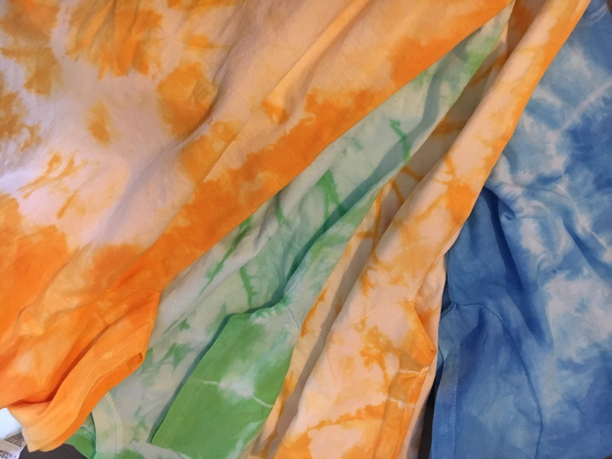 atelierlutece's tweet photo. T shirt #tieanddye #shibori pour #eventpresse #popustore #boutiqueephemere #diy #pressday https://t.co/I6I5RSsKYx