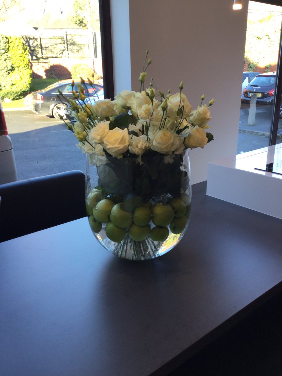 DBKitchens's tweet image. Lovely #thank you flowers from a #delightedclient 💐