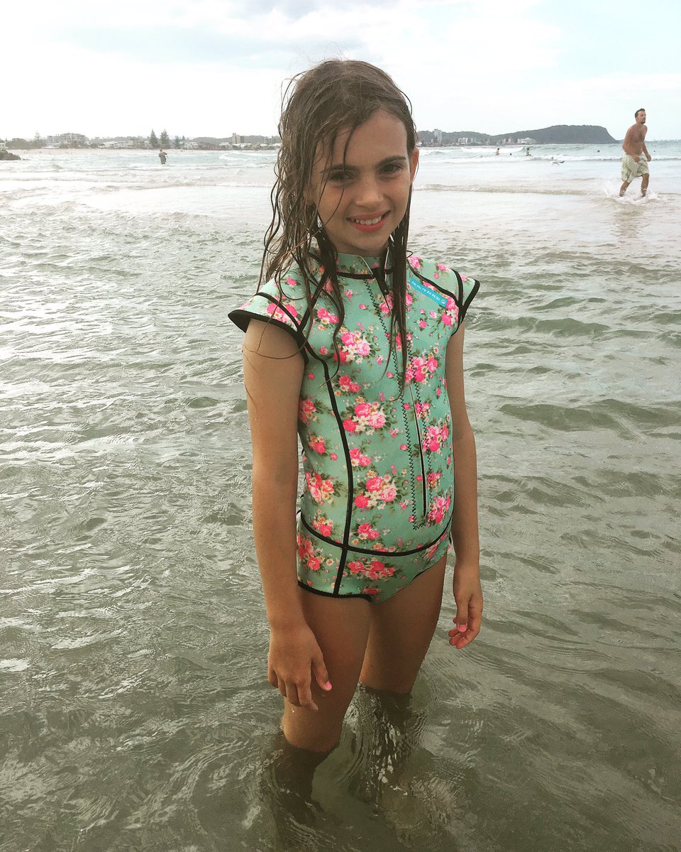 MelRiordan's tweet photo. #saltyhair #dontcare #surfingweekend #currumbin https://t.co/Fk8haUUa1e
