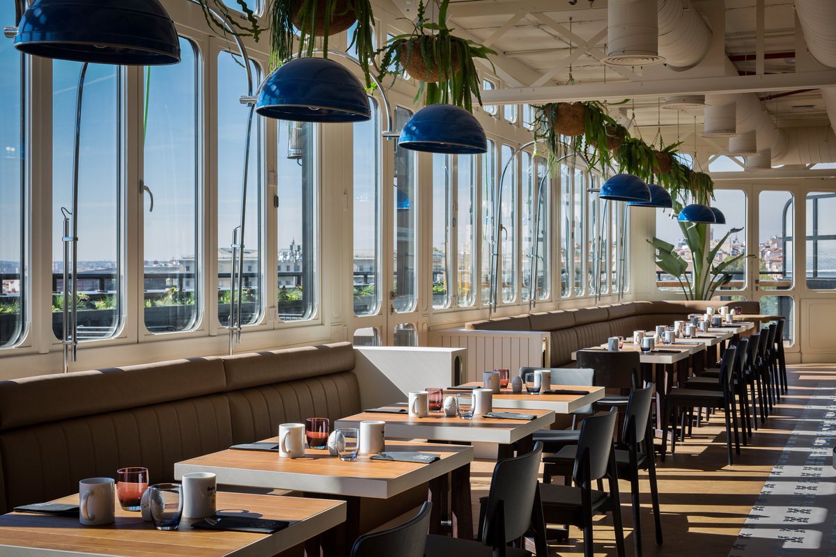 Valiryo_EN's tweet photo. @OnlyYOUHotels Atocha and Valiryo are the perfect team to create unforgettable moments #differenthotels #naturaldrying #uniqueexperience https://t.co/36OSaYxNsb