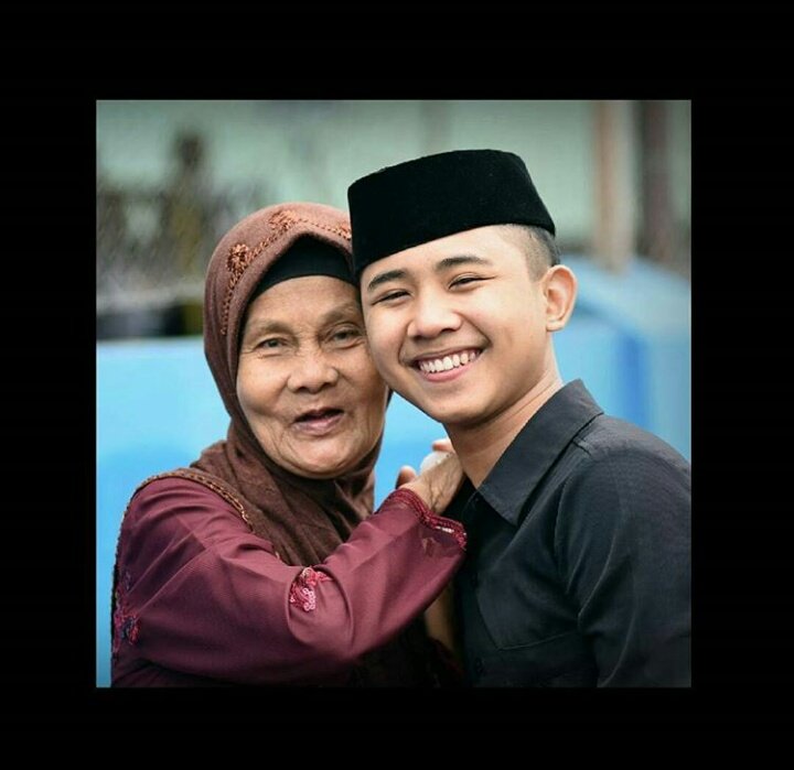 Ada yg baper gk nih ferafqu klw liat yg ini

#TetapMenantiLaguRafly