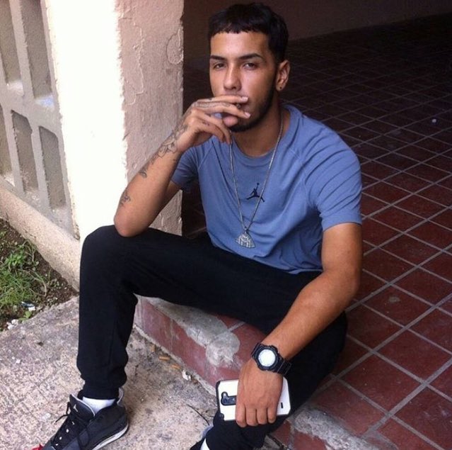 braanavila's tweet photo. "Si tu eres el infierno,yo soy lucifer"👹 @Anuel_2bleA #RealHastaLaMuerte #FreeAnuel #MMG #LosMagicos #LosIntocables #Freemma https://t.co/VQafY6xeu1
