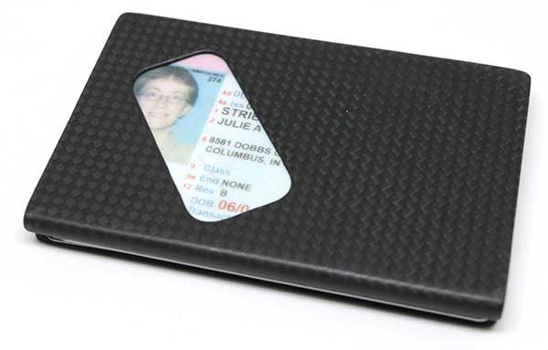 thegadgeteer's tweet photo. IDENTITY Card wallet review https://t.co/6RC2mppLOb https://t.co/O5QwSNq0Tn