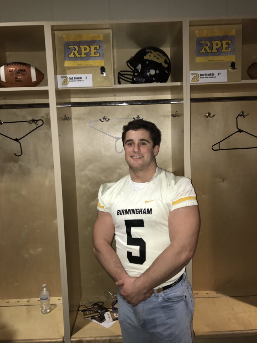 judblount123's tweet photo. Happy and blessed to have the opportunity to play the game I love for the next four years. #RPE https://t.co/vNcaghehW8