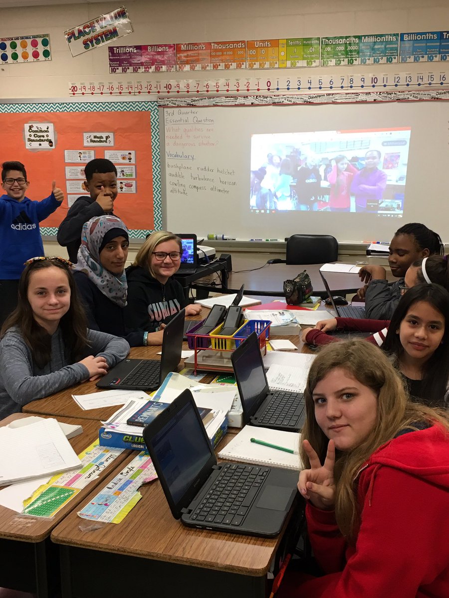 Thanks for "hanging out" with us this morning room 304! @fbaumann13 <a href="/LyleDragons/">Lyle School</a> <a href="/ISD109/">Indian Springs 109</a> 
#GoogleHangouts