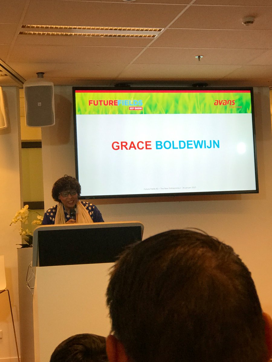 FutureFields_'s tweet image. Eerste spreker, Grace Boldewijn van The First Step To Aan het woord!