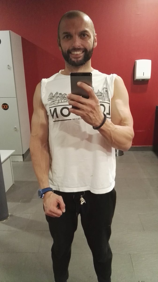 Domin_fitness's tweet photo. Haz lo que te apasiona y serás la persona más feliz del mundo la clave en la vida es la constancia y motivación.  #fitness #motivacion #gym https://t.co/3xLIKrCfb8