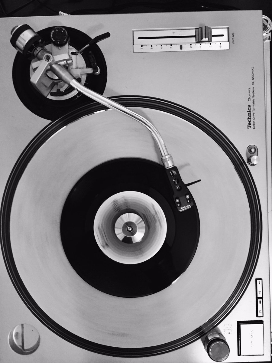 alsgaragendeli's tweet photo. back from winter break. funk and soul returns with show 252 tonight 7-8pm @ktru #Houston #radio #vinylrecords https://t.co/mORYlgFvsy