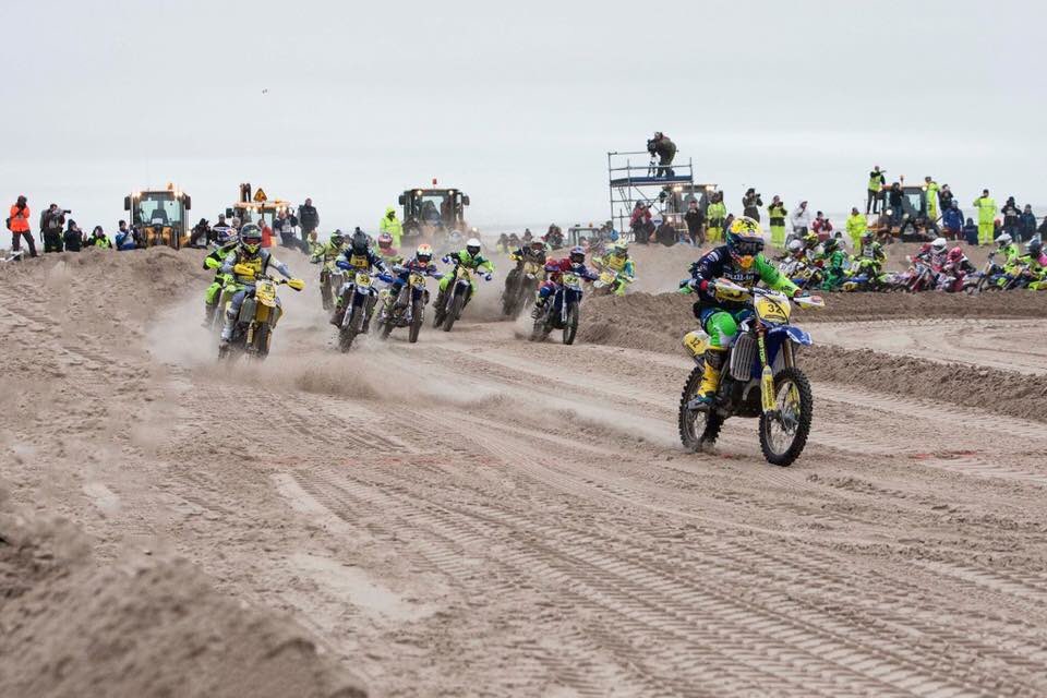 J - 10 ✊🏼✊🏼