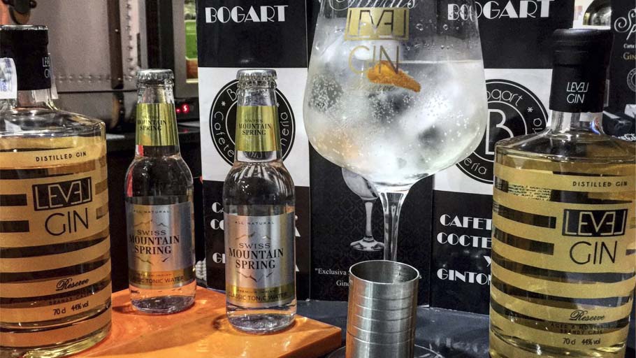 Teichenne's tweet photo. #LevelGin Reserve recomendada, todo el mes de Enero, en @CafeteriaBogart #Mula #Murcia #teichenneroute https://t.co/M4UK4SPp9v
