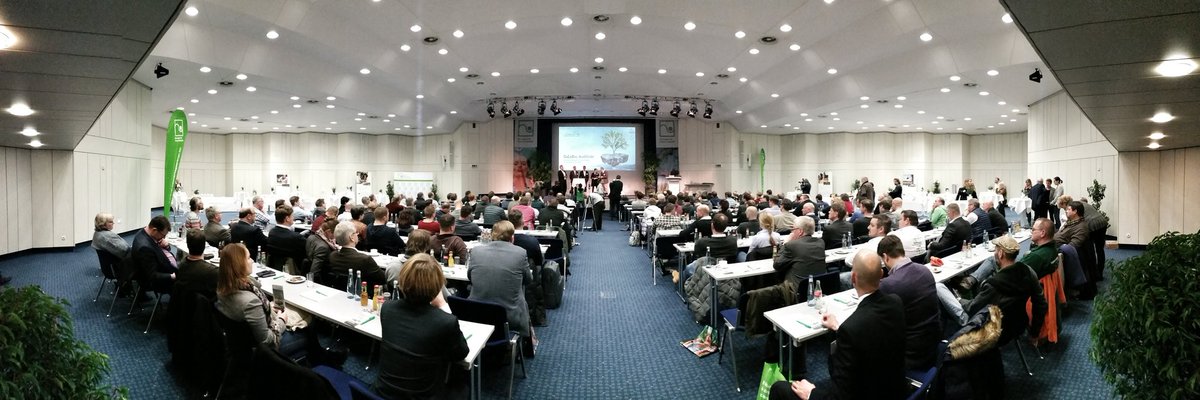 Eine gelungene Veranstaltung! Danke an die Referenten und den #VGL #NRW für die Organisation! Die Zukunft bleibt spannend... #Galabau