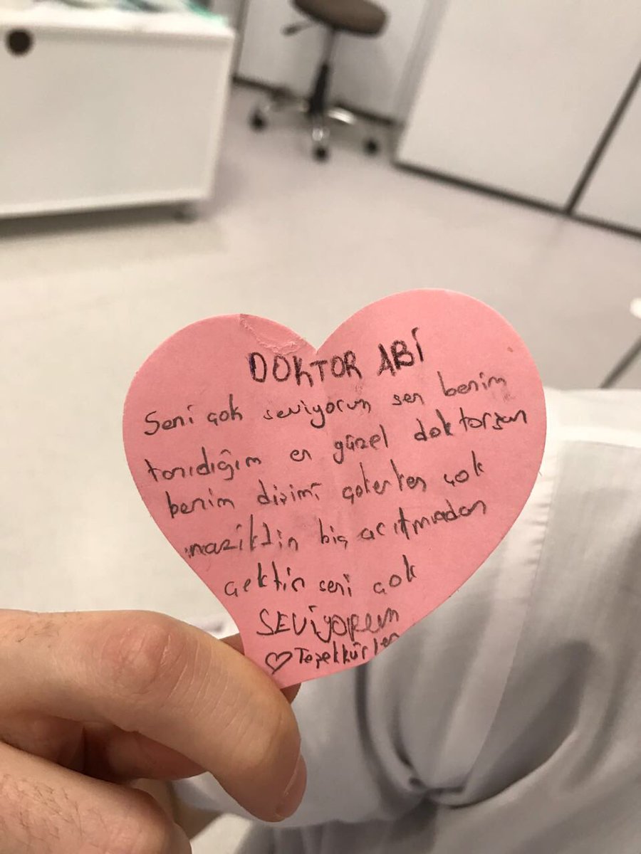 pazartesi dişini çektigim hasta dün böyle bir şeyle geldi. dünyayı çocuklar yönetsin