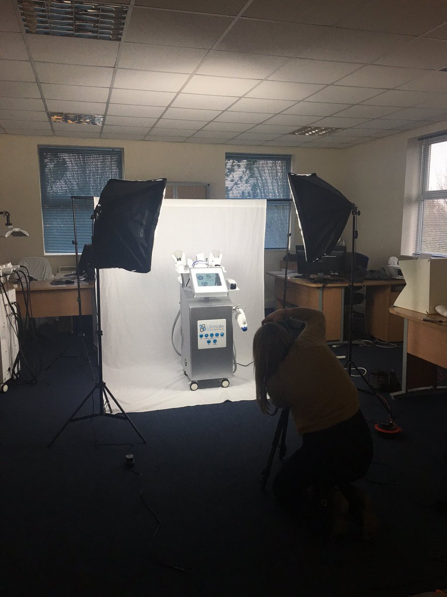 3Dlipo's tweet photo. Today our new #3Dultimate is the star of the show! #LightsCameraAction 📸🎥 https://t.co/RrEccWp5xq