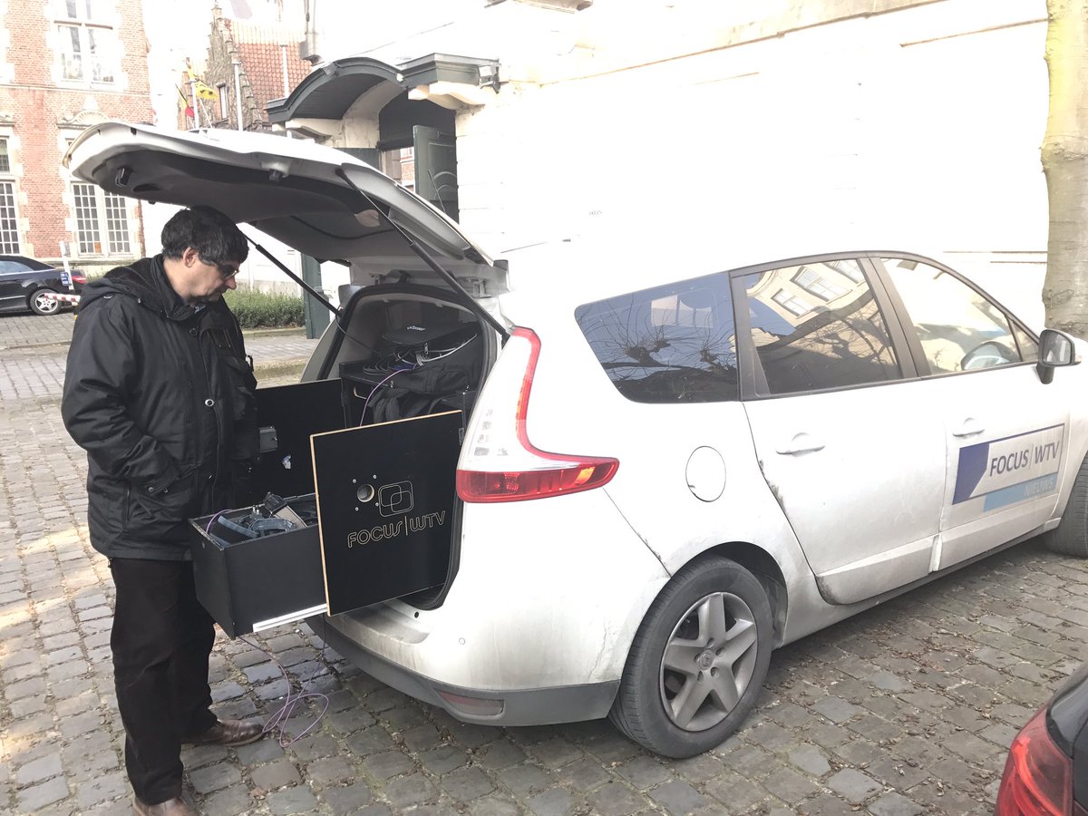 stefaankerger's tweet photo. Met cameraman #AlainDeclercq aan het werk. Interview met #Brugse #bisschop #LodeAerts over heroprakelen dossier #Vangheluwe. #focuswtv https://t.co/yafkRgJMPv