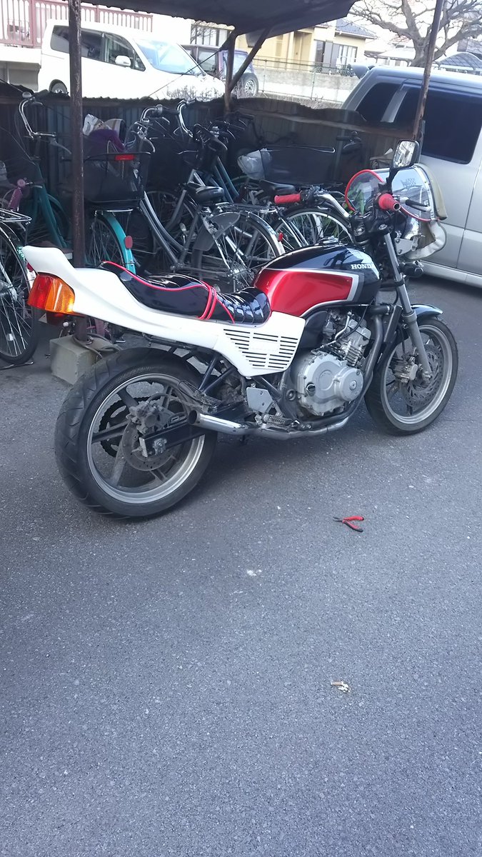 ジェイド売ります 交換も受け付けます Twitterren ジェイド売ります 書類と鍵あります 不具合はありません 塗装は赤にします マフラー はショート管です Rpmのマフラーもあります 塗装するので値段は27万でお願いします 洗車もします 取りにこれる人優先し