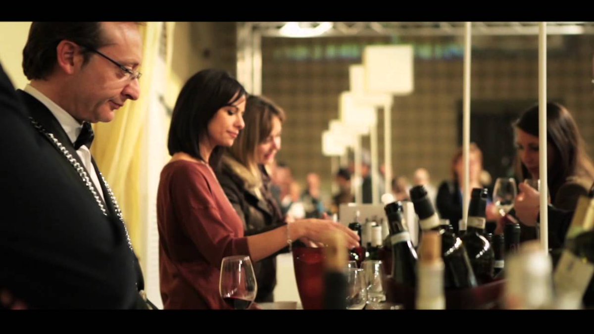 FoodQulture's tweet photo. I MIGLIORI VINI ITALIANI inizia il 16 febbraio, a Roma. Post su @FoodQulture https://t.co/IpJYLnSkZ2 https://t.co/iuUbsjLqhs