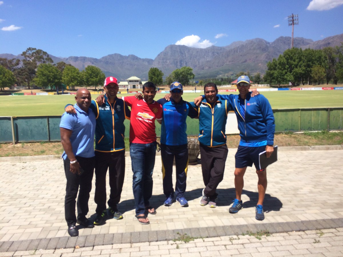 RusselArnold69's tweet photo. Ah nice one ... good seeing old mates made on the cricket field #Paarl  @skegpot @sanath07 @robbie13flair #memories https://t.co/Jik2Tgs2qw