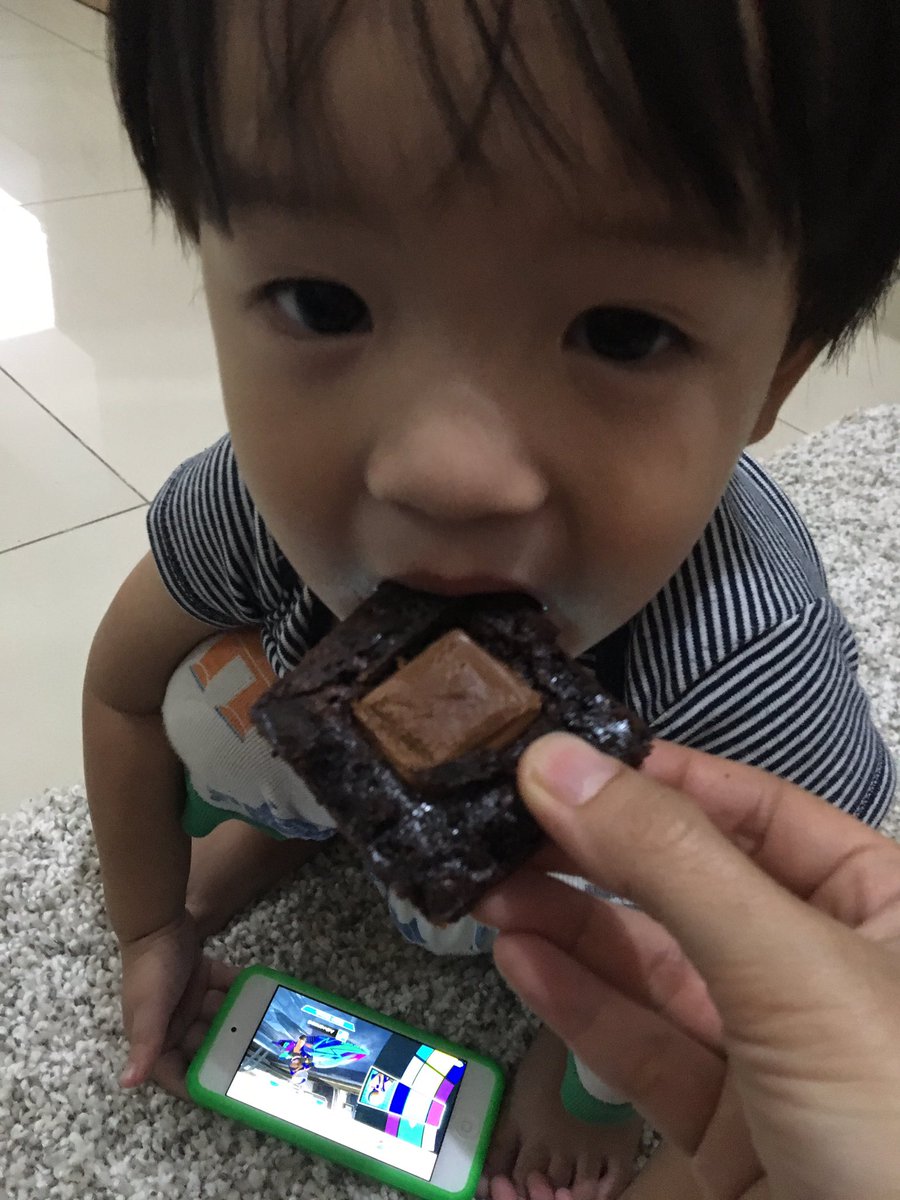 Tante <a href="/__azza/">🍉 Gemini Baik</a> Cenow doyaannn bronisnya... Tengkyuuu 🙏🙏🙏