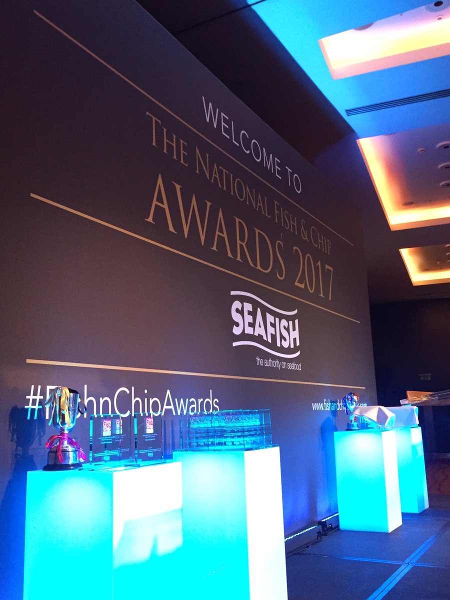 Live @FishnChipAwards to hand over our #fieldtofrier trophy. Good luck to all 

🏆🎉🐟🍟

#FishnChipAwards 

facebook.com/TheFishBarCrew…