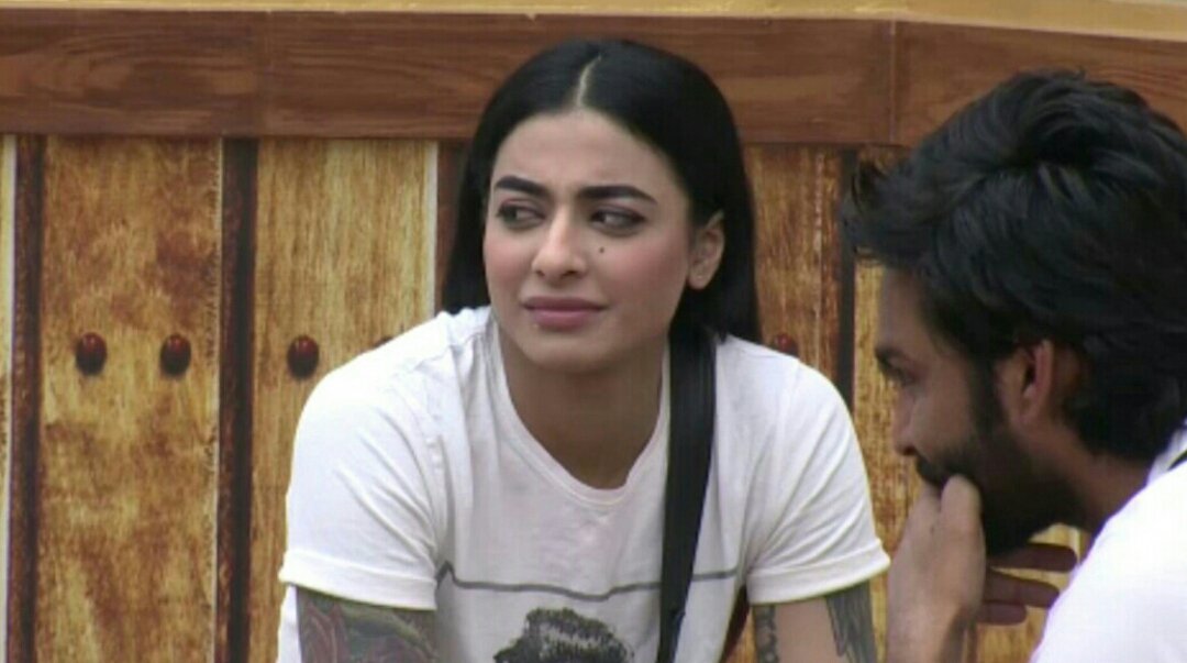 BiggBossBB19's tweet image. #BB10 #BiggBoss

Bani,  your eyes are full of insecurities, although you are #FixedWinner !!!

You wanted to slap her

True Winner Lopa
👍👍👍
