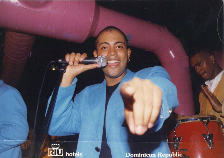 EDWINZONN's tweet photo. TBT- En Mi Rep. Dom.🇩🇴 Ganadome Los Chelitos, Mi Hermanazo Guillermo Conga Rompiendo Cueros  #SangreNueva #VidaNueva #BavaroResorts #LTSR🎤😎 https://t.co/75HfyWNLYw